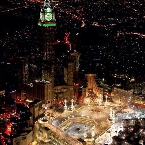 أعمال كل انسان لـه منهـا حصيـل توضع على الميزان وان ما مال . مال▫ وديني وحب النـاس والخلـق النبيـل ثلاث هي دربي الـى حسـن المئـال (من يتعرض لحسابي اللهم شل يده)