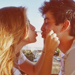 Então não desista, sorria. Você é mais forte do que pensa e será mais feliz do que imagina. ⇉⇉ SIGO TODOS DE VOLTA ⇇⇇