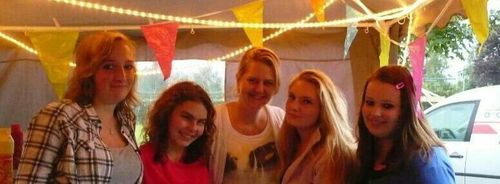♡zit op paardrijden @DanniellevdBrink ♡@XjaellX ♡   ♡ beste dinntjes @anitajwz @Xxwillekexxlove @liefjee @heidivanomme