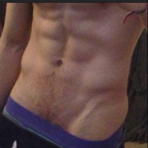 R12Joe's profile picture. #teamfollowback                         #neverbackdown