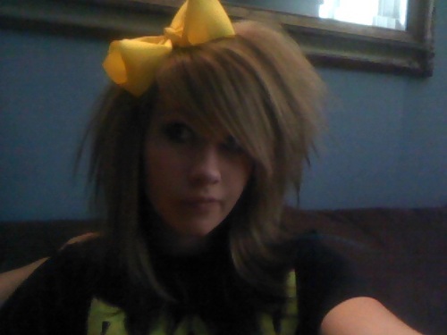 Hey, I'm Anabelle!! I'm in cheer, love purple, im 14, and I love BOTDF!!!!!!!!