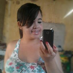 Amor: 4 letras, 2 vogais, 2 consoantes, 2 idiotas..