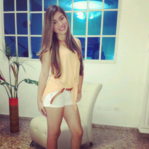 hija de Dios -- enamorada de mi Familia -- cada día mas humana,menos perfecta y mas felizz! //