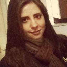 O que dizer da Luh? Só q eu amo ela d++ e n vivo sem as loucuras dela!! Essa tansa tem uns parafuso a menos e tal mas nem me abalo mais k' Amo ela p. @_eaCarool