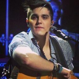 Se eu já pensei em desistir ? Sim, já pensei. Mas quando olhei esse sorriso, lindo, descobri que seria o meu maior erro. @luansantana