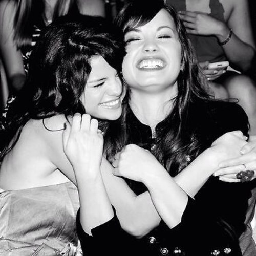 we love demi lovato the wanted and justin bieber
