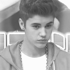 me llamo javiie,tengo 14 años,soy un poco alocada, vivo de las experiencias, soy de esas que se encariñan rapido y dps terminan sufriendo Soy BELIEBER forever3