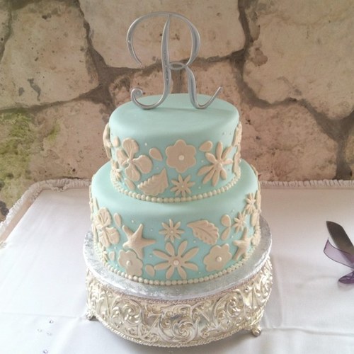 TakeTheCakeBA's profile picture. Bakery located in Freeport, Bahamas. Specializing in custom cakes and desserts for any occasion!