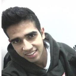 Não se iluda, por mais lindas que sejam. Palavras são apenas palavras. #Maaanja? ;)
