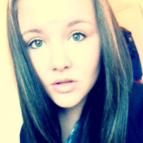 hey ladies and gentlemen. I follow whoever follows me pluss more. FOLLOW ME SHARE ME AROUND I FOLLOW BACK . PEACE OUT ✌