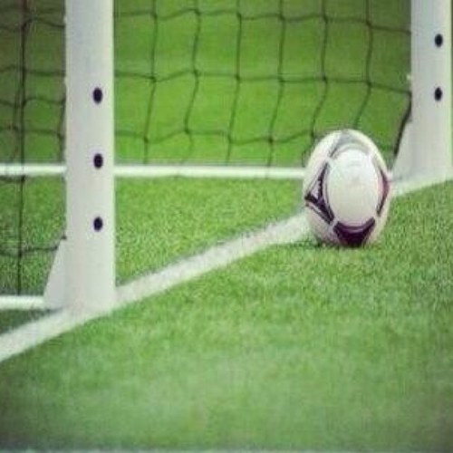 New soccer anon! I'm 17 & have been playing soccer for 13 years! Follow me & I'll follow back!
