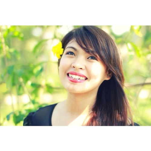 Aralolove's profile picture. Whoever does not love does not know God, because God is love. 1 John 4:8