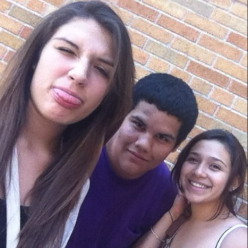 @cristalmendoza_ is that most amazing person ever love her so much, that's why she is my cover