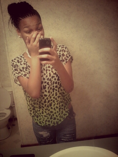 ( Single Shit ) Follow Me , I Follow Back My Nigga . Kik Me : _ObeyMyDopeeLOVE.. &' Follow My Two Mains - @x_BossLadyy &' @XoXo_Beauty_Xox  .. ×