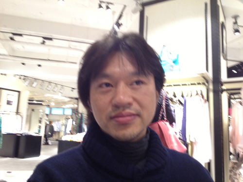 13年、広告代理店で培ったマーケティングスキルとメディア知識を活かし、個人ブランディングを極め、自己の成長はもちろん、成功者を量産させて行こうと思います。と、固いこと言いましたが、Twitterは大好きです！おもしろ・おかしな呟きもして行きますので、よかったらRTして下さい！（笑）