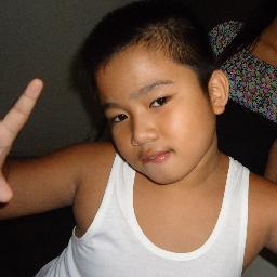 hi im miko garcia 12 years old im proud to be a boy directioner