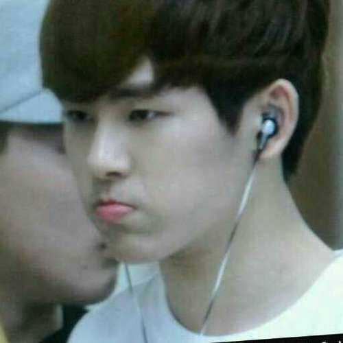 สวัสดีครับ ผมนายโฮย่า ยินดีที่ได้รู้จักทุกคนนะครับ ^^ ผมเฟรนลี่นะ แฮ่ๆ ขี้เล่นนิดๆนะครับ แต่อย่าเพิ่งรำคาญผมนะ ฟอลมาสิครับ.ส่งจูบ.^^ #MONke MYFAME! Open:4/01/13