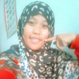 ... selalu tersenyum :) walaw saya lagi bersedih ...