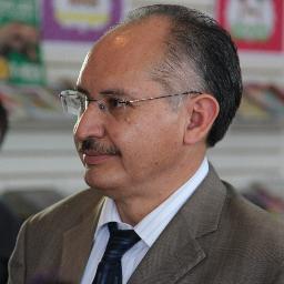Físico Matemático, ESFM del IPN. Formador de formadores en la didáctica de la matemática mediante material didáctico manipulativo y herramientas computacionales