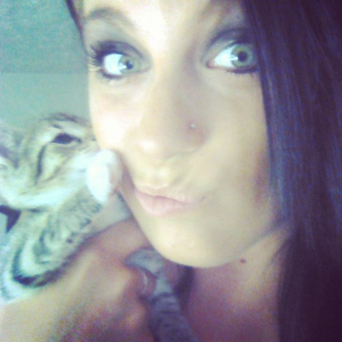 #prettygirl #twitteraddict #teammuffin #followme