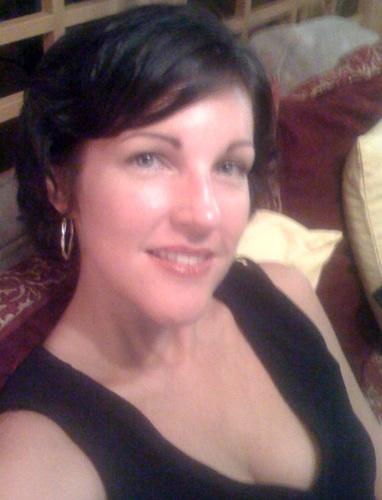 Entrepreneur, foodie, animal lover, vegan!