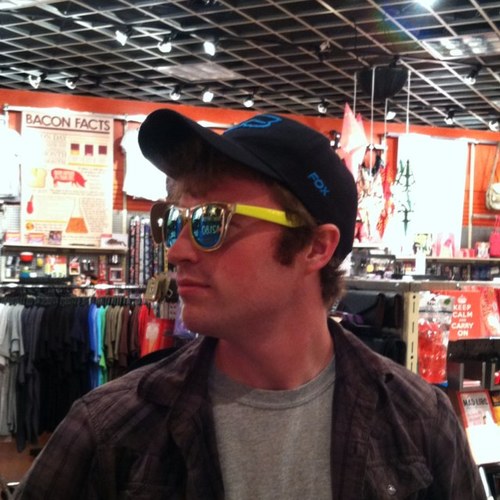 Motorfiend250's profile picture. 