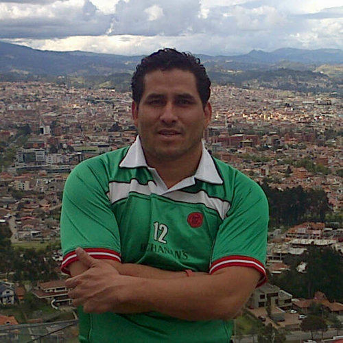 Tiempo completo...!!! Esposo, Padre, Hijo, Hermano, Tio, Empleado Privado, Nadador, Basquetbolista, Futbolista... Hincha de EMELEC...!!!