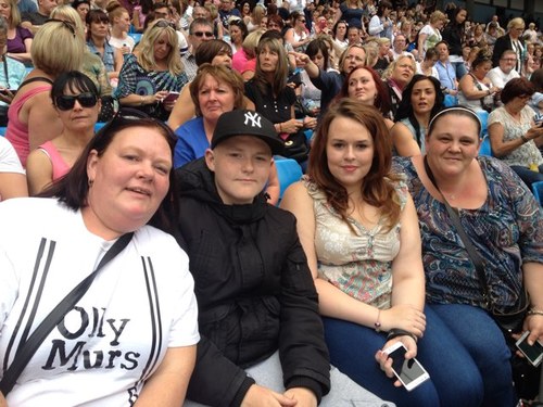 Olly murs seen him live 27/3/13 18/6/13 22/6/13 would love a follow off the cheeky chappie stay cheeky keep smiling!!!!