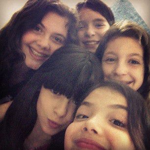 amo @Larimanoela e @_EllenAraujo_