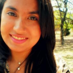 “Quando você passar por momentos difíceis e se perguntar onde estará Deus, lembre-se que durante uma prova, o professor está em silêncio.”
— 	Aline Barros.