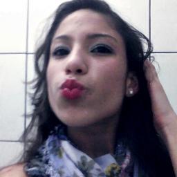 Amigos,familia,COMPRAS,chocolates,presentes,carinho,risadas,afeto são estas palavras que define o que eu sou ;*
Gostou?quer conhecer ? me segue no twitter