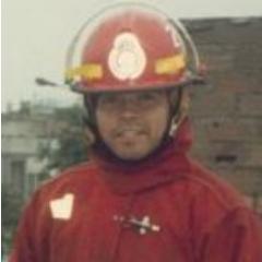 Bombero voluntario , me gusta el futbol y otros.