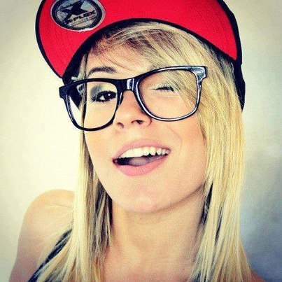 Precisamos de mais amor próprio, daquele
de bater no peito e dizer “Eu me amo, eu
me idolatro e ninguém tem o direito de me
tratar mal