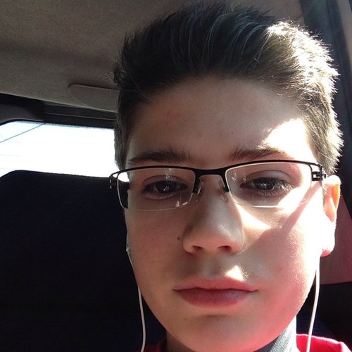 Vincent, un geek !
Follow moi, je follow back. Unfollow moi, j'unfollow back.