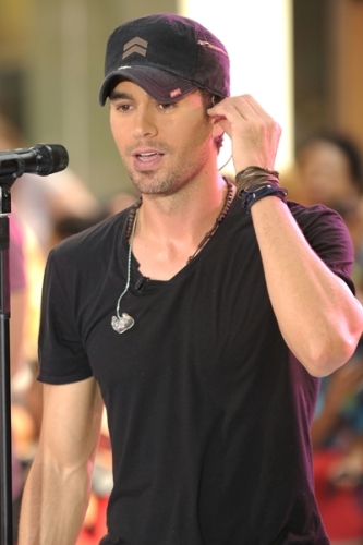My LOVE @enrique305 *-*