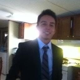 Bonjour, my name is Eleazar. Mucho gusto conocerte.