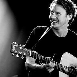 http://t.co/rKRReAxZ5Z - the leading source for all ben howard news!