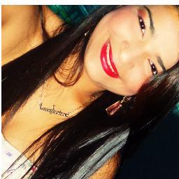 Apaixonada pela musica , Fã do @luansantana, viciada em make-up e presidenta do fc @Miguelitas do LUAN .