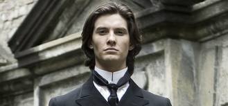 Primo de Loras y Margaery, joven de gustos extravagantes, le gusta vestir caras ropas. Un año menor que Loras, del que siempre ha estado enamorado. #SFW