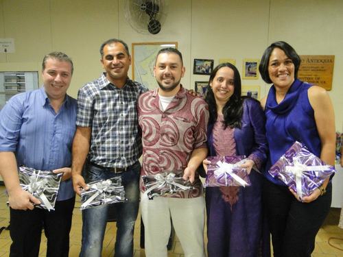 Amo Jesus Cristo, sou professora de história. E amiga dos amigos.
