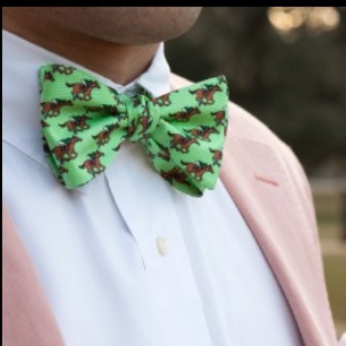 Classy gentleman, born and raised a southerner, love sailing, women, and beer. buisness major