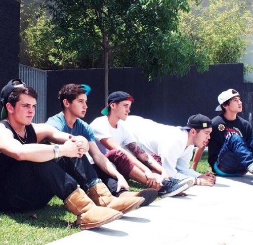 Fanpage For The Janoskians  follow my instagran account pls ig:Cheeky_Janoskians_