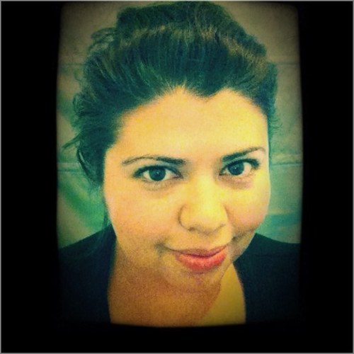 denisselarrain's profile picture. Trabajadora Social, emprendedora, patiperra, opinante y manifestante :P