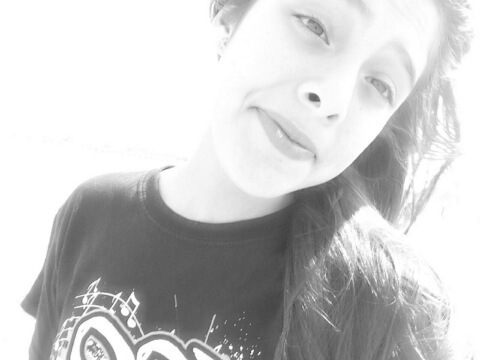 kik me:alyssa_medellin(: