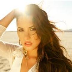 Nothing is more beautiful than a smile that has struggled through tears. I WAS @DEMIISTOOCUTE
