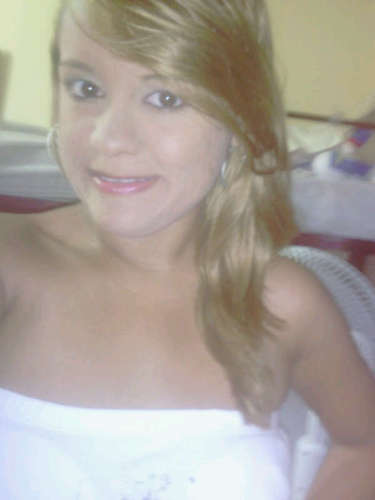 Al despertar tenemos dos opciones; volver a dormir y seguir soñando o despertar y alcanzar esos sueños :) ♥