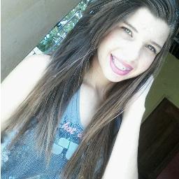 adrielleferrei's profile picture. 