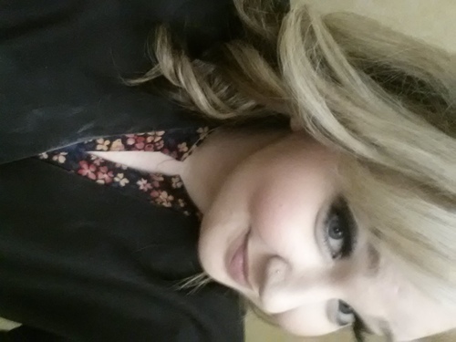 Erintastic_8's profile picture. Erin is the name, want to know more ask. #Singer #PartTimeComedian #FunnyBitch #BeautifulAndSmart #HotAndDangerous #FULLOFMYSELF