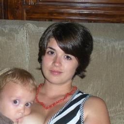 Beer snob, traditional food lover, dairy free, intactivist, lactivist, tree hugging, backyard chicken owning, mother.