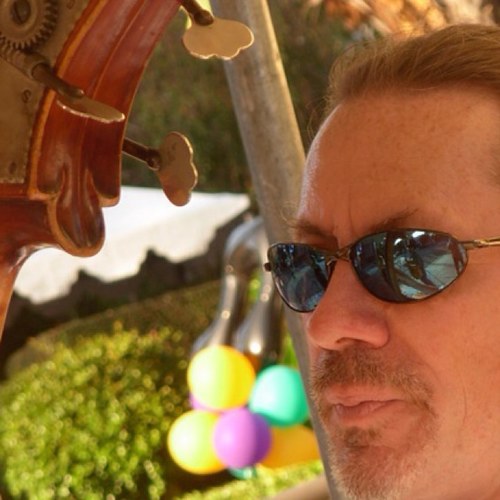 English double-bass player, composer and teacher living in Los Angeles. 📷 Photo hobbyist; https://t.co/OLT8X60K02